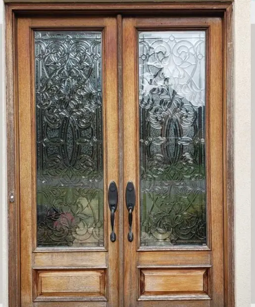 Double door before refinishing