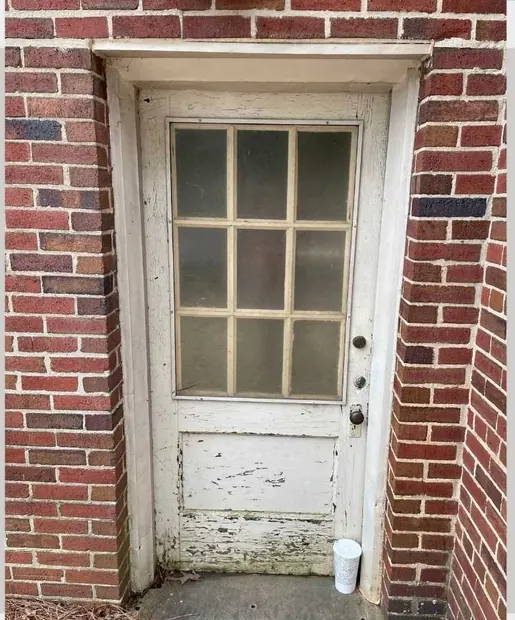 Single door before refinishing